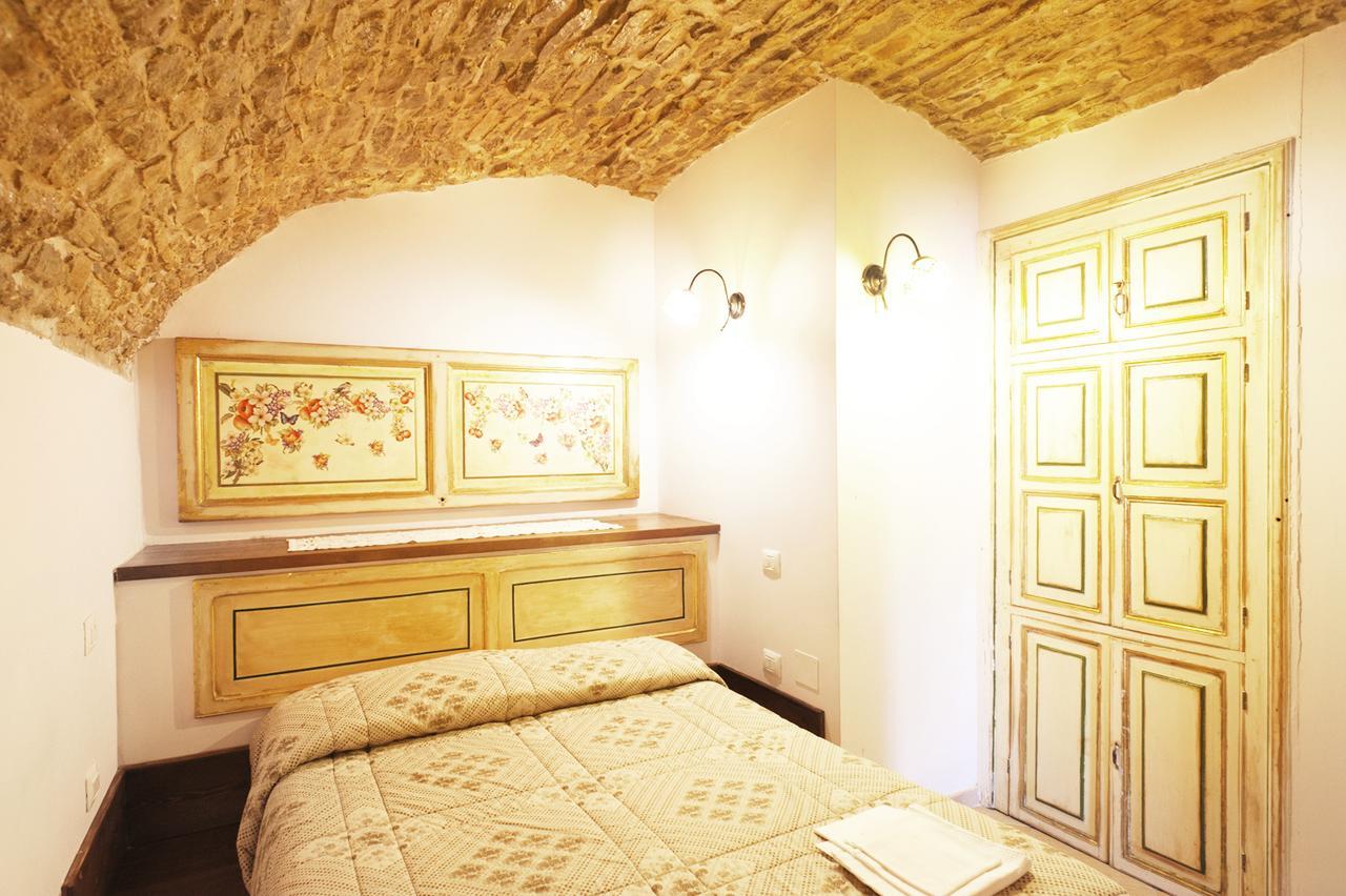Borgo San Pietro Bed & Breakfast Agnone Exterior photo