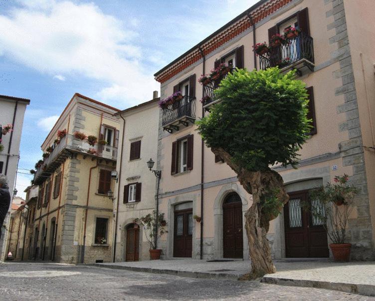 Borgo San Pietro Bed & Breakfast Agnone Exterior photo